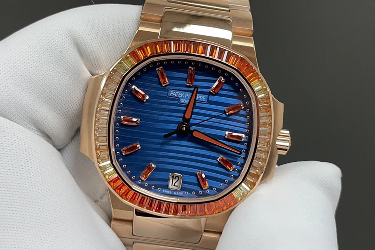 Nautilus 7118 Blue Dial with Diamond Markers in Rose Gold
