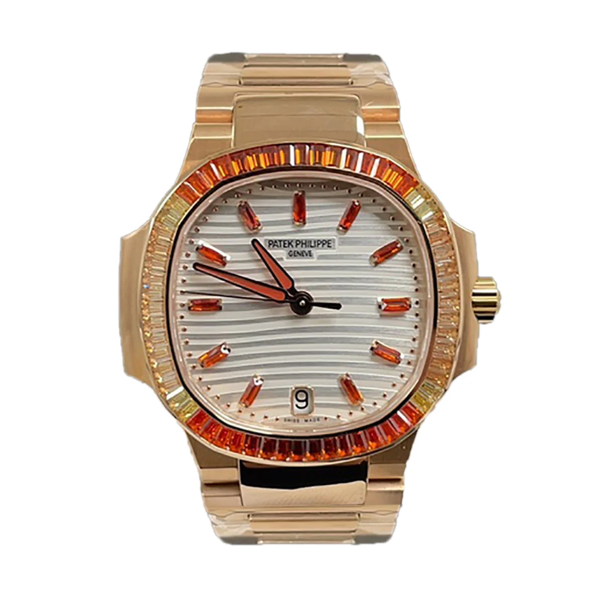 Nautilus 7118 White Dial with Diamond Markers in Rose Gold