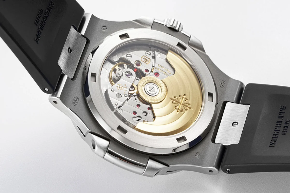 Nautilus Jumbo 5711/1A White Dial on Rubber Strap
