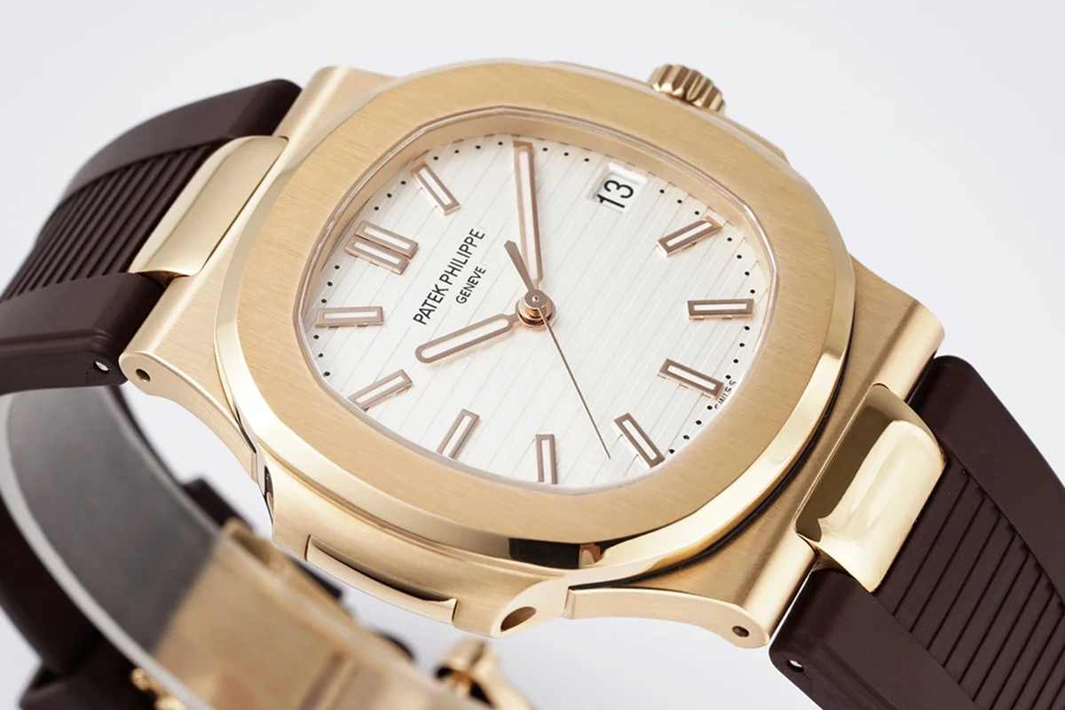 Nautilus Jumbo 5711/1R-001 White Dial on Rubber Strap