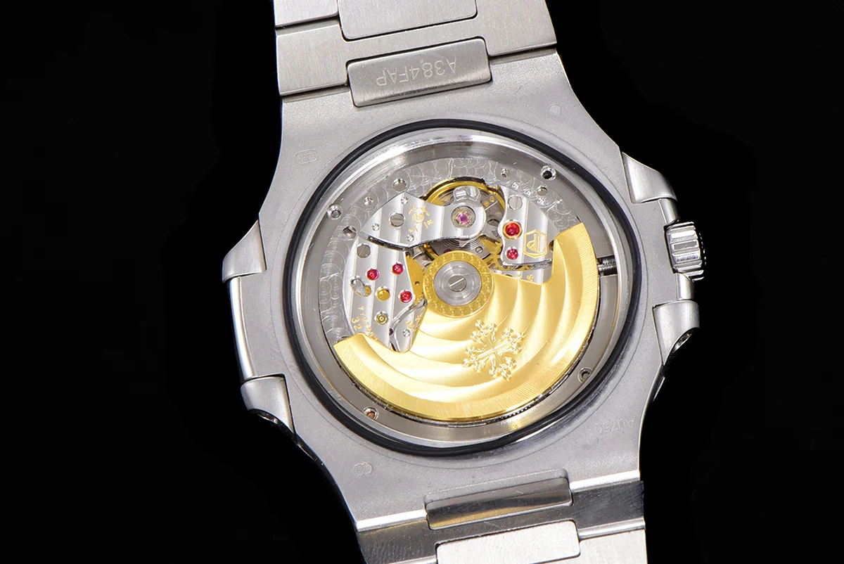 Nautilus Jumbo 5711 Diamond Dial with Diamond Bezel in Paved Diamonds
