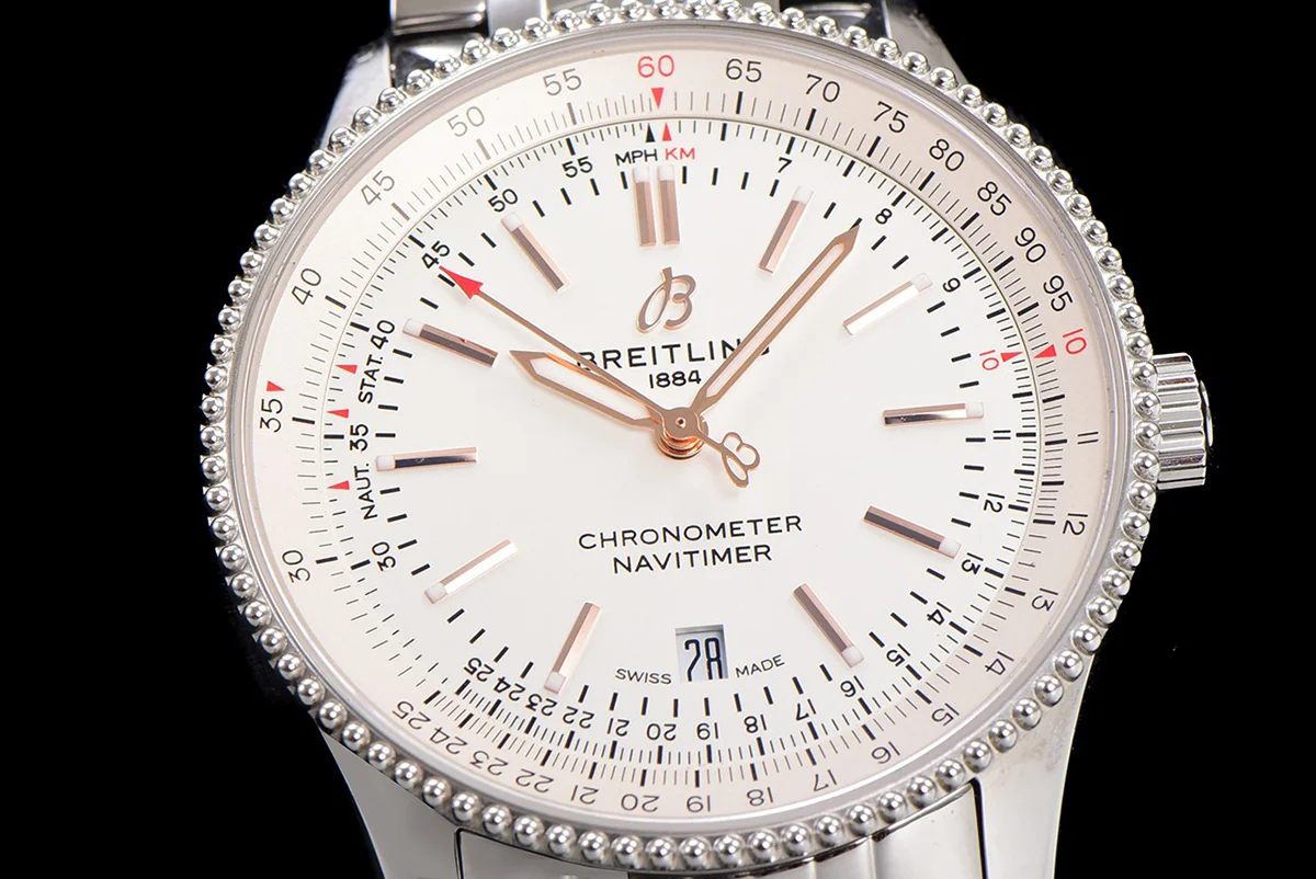 Navitimer Automatic 41 White Dial in Steel on Bracelet Ref. A17326211G1A1