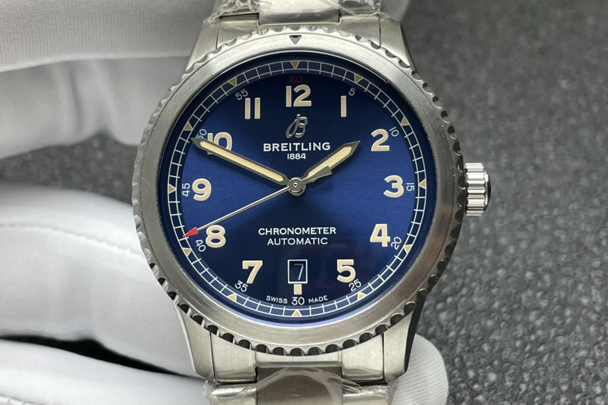 Navitimer Aviator 8 Automatic 41 Blue Dial in Steel on Bracelet