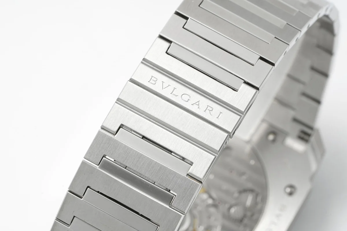 Octo Finissimo Grey Dial in Steel