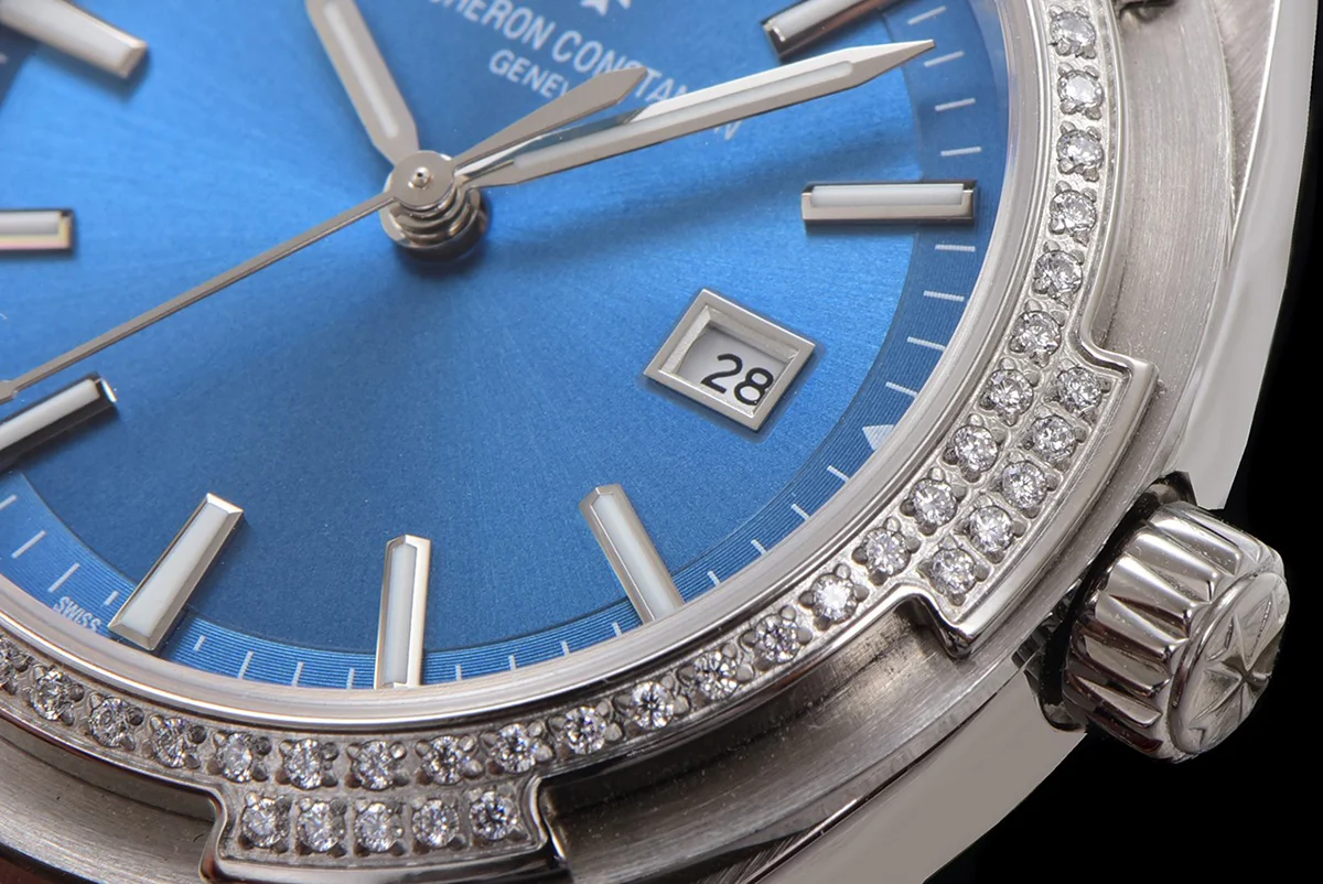 Overseas Blue Dial Ref. 4205 35mm in Steel