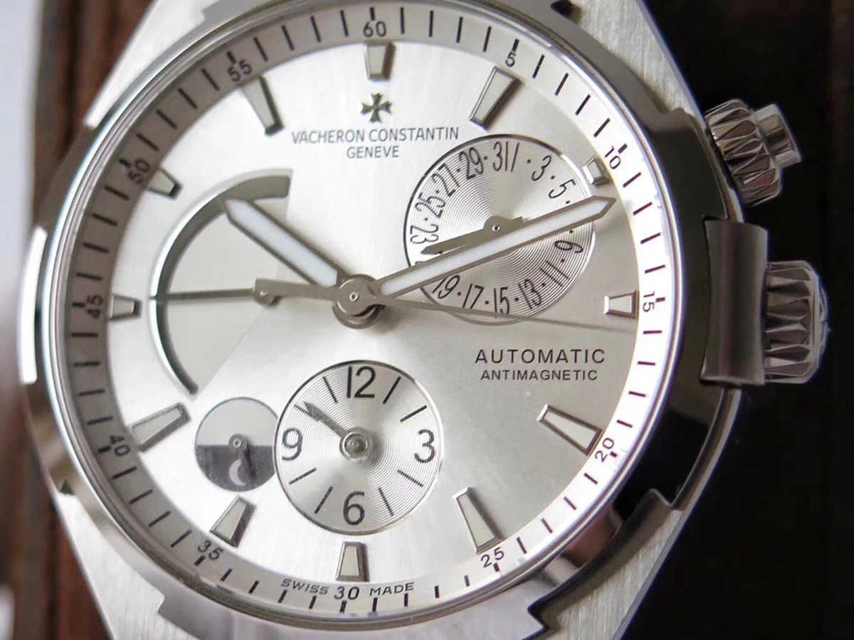 Overseas Dual Time White Dial in Steel on Rubber Strap