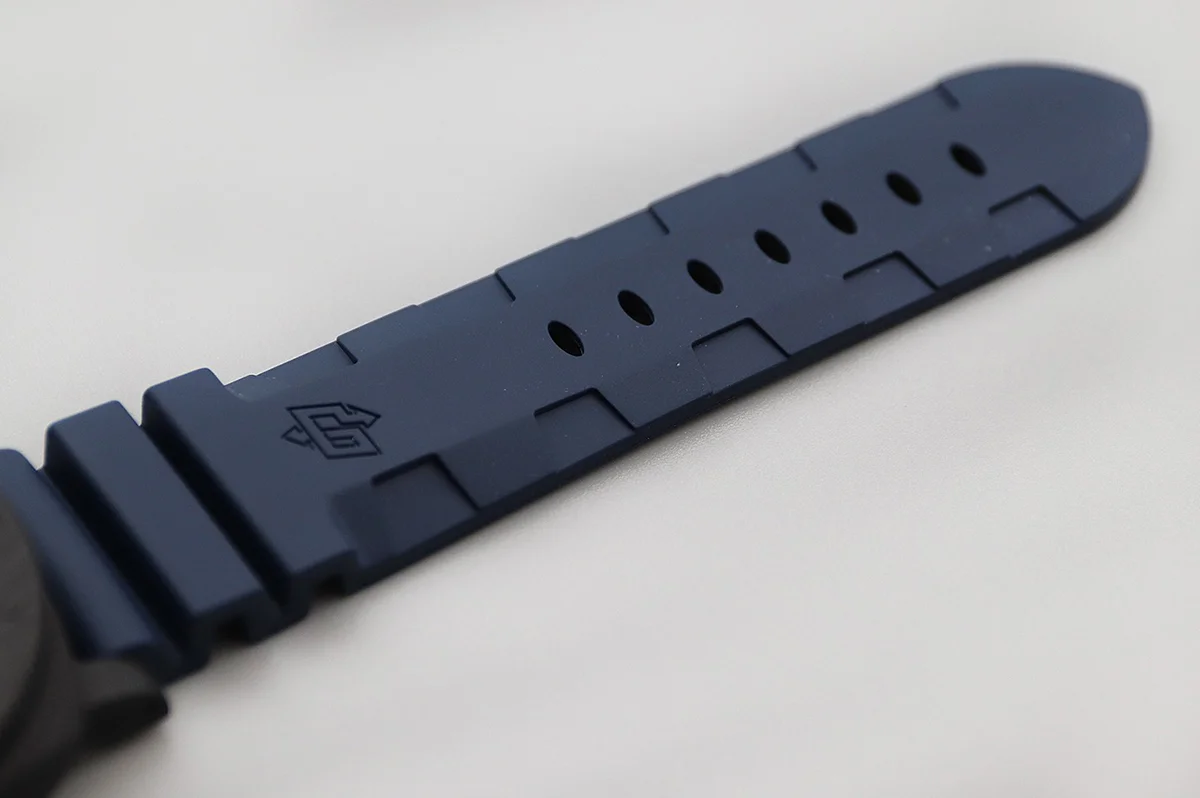 PAM1232 Submersible QuarantaQuattro Carbotech™ Blu Abisso 44mm