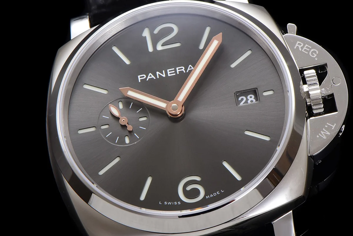 PAM1250 Luminor Due 42mm