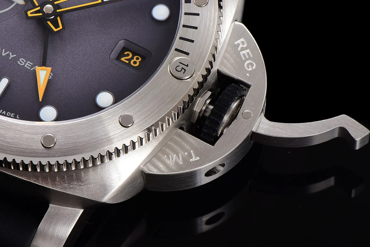PAM1323 Submersible GMT Navy Seals 44mm