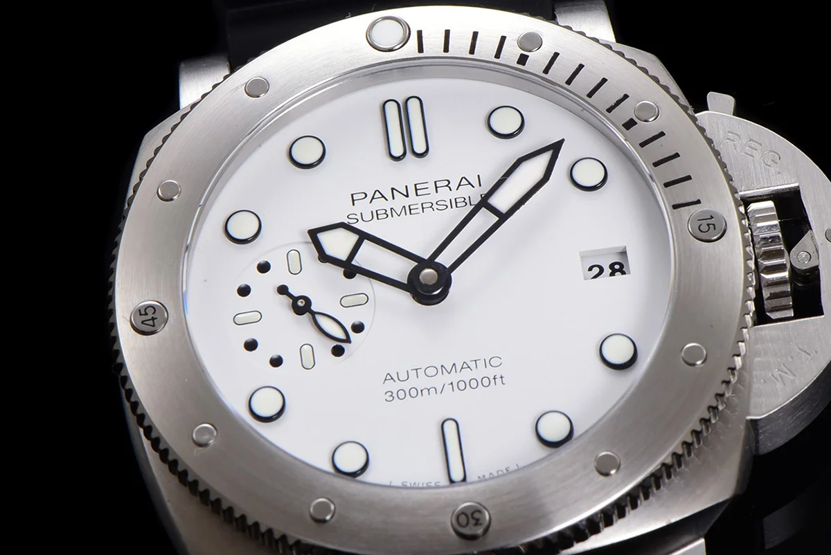 PAM2223 Submersible Bianco 42mm