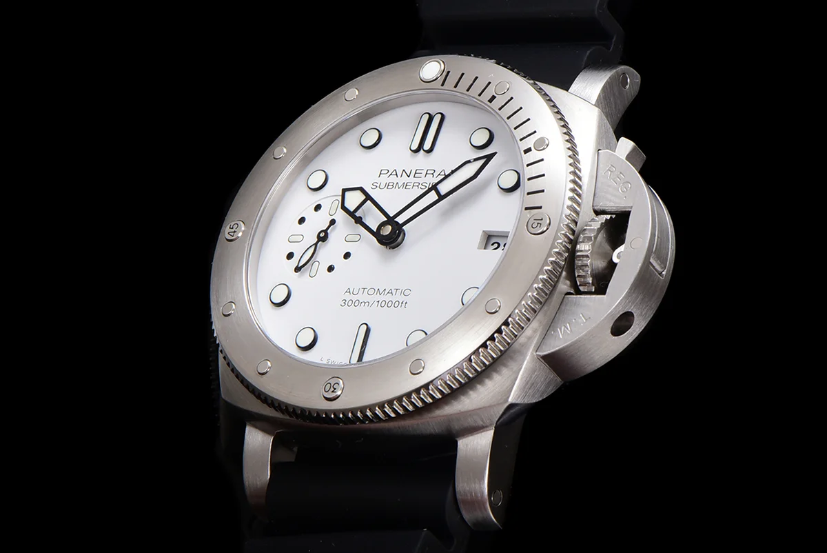 PAM2223 Submersible Bianco 42mm