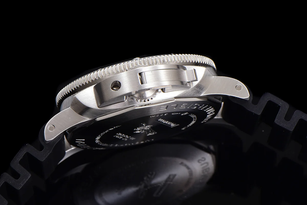 PAM2223 Submersible Bianco 42mm