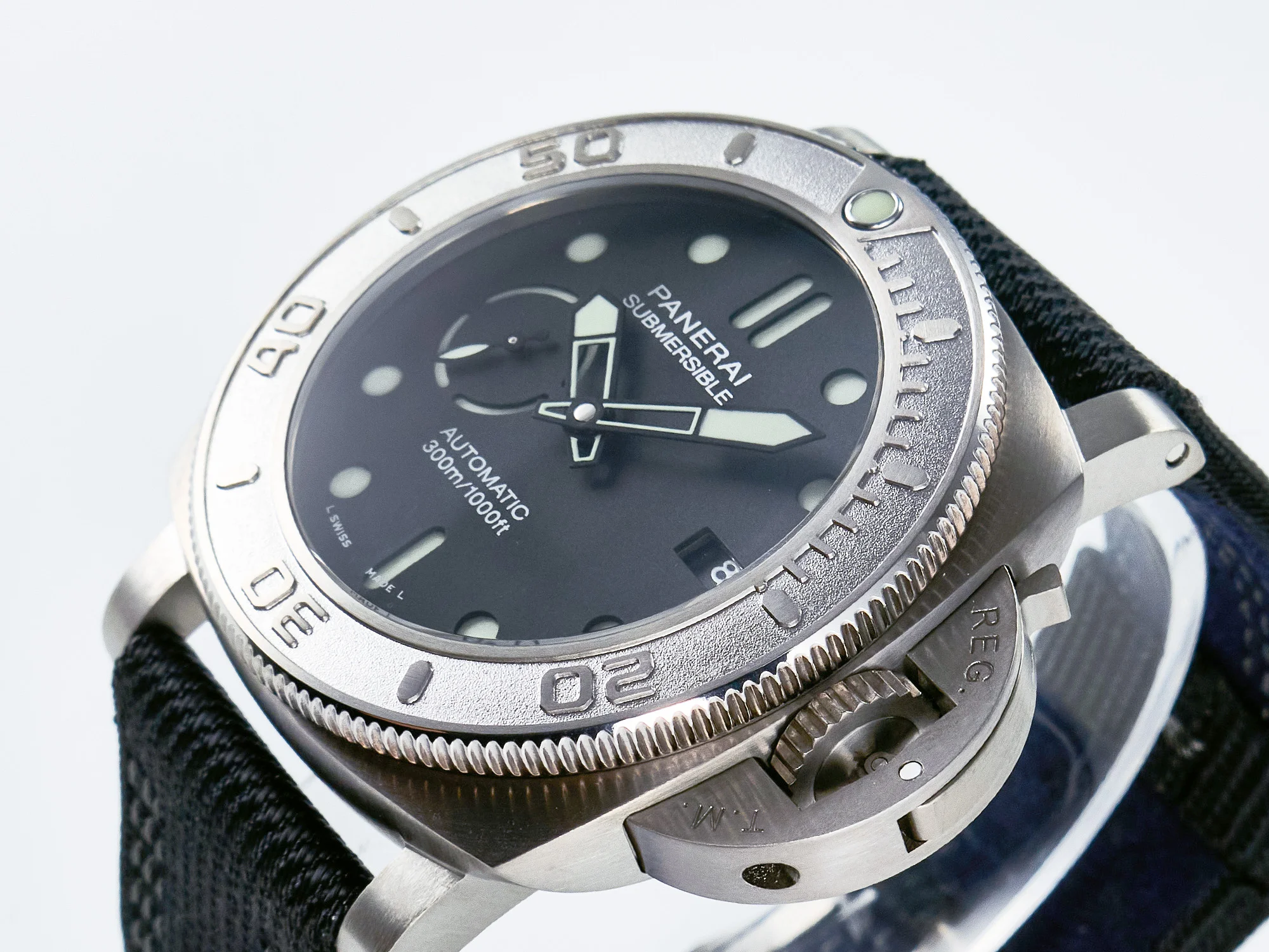PAM984 Mike Horn Submersible VSF 1:1 Best Edition Black Dial on Black Nylon Strap P.9010 Clone