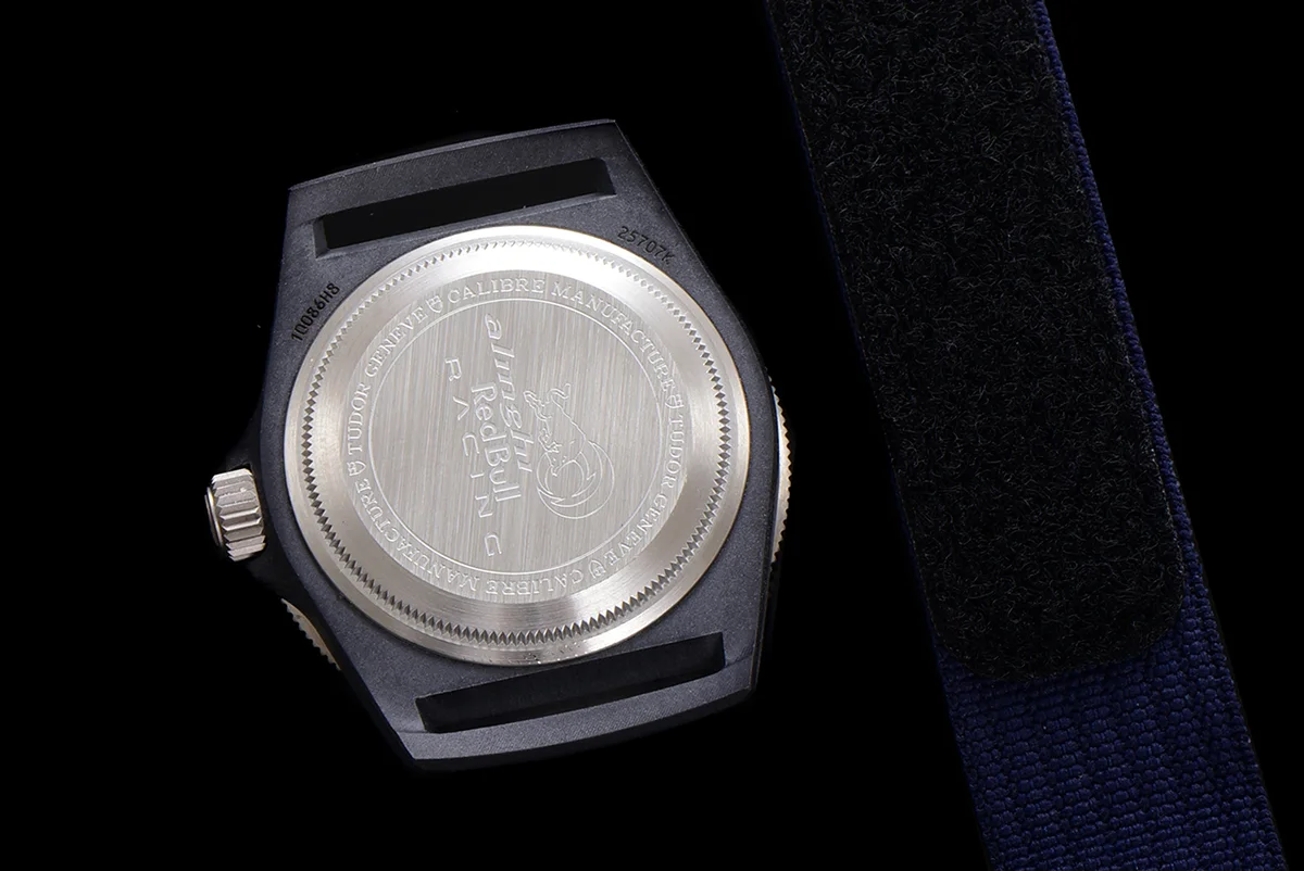 Pelagos FXD Ref. M25707KN-0001