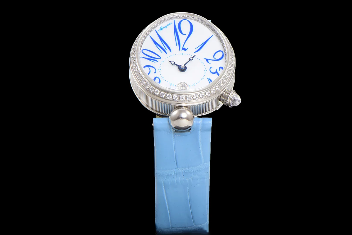 Reine de Naples in White Gold 8918BB