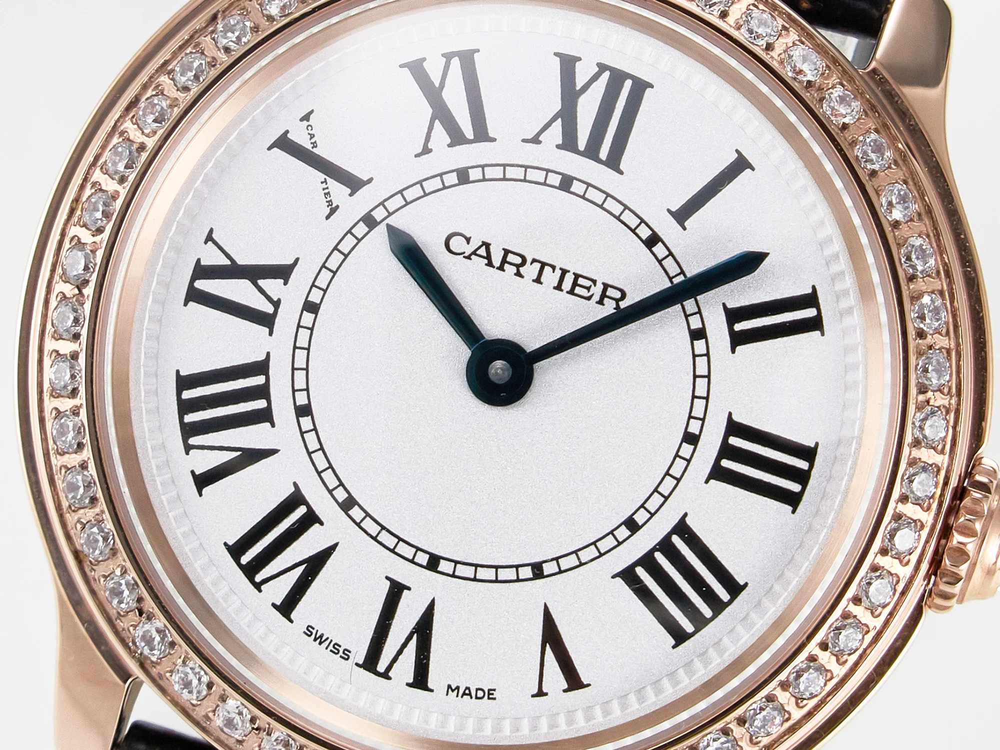 Ronde Louis Cartier 29mm RG DRF 1:1 Best Edition Sandblasted Beige Dial Diamonds Bezel on Black Leather Strap Ronda Quartz