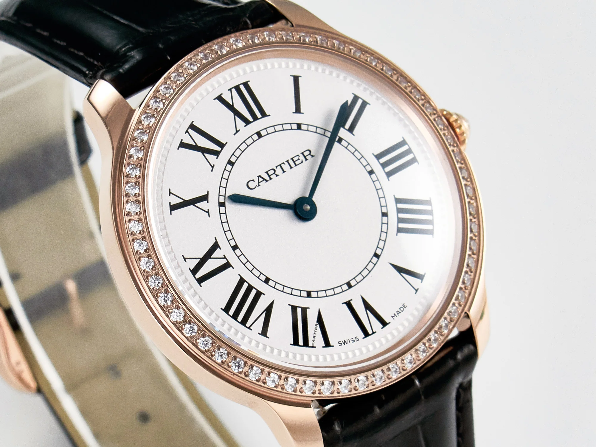 Ronde Louis Cartier 36mm RG DRF 1:1 Best Edition Sandblasted Beige Dial Diamonds Bezel on Black Leather Strap Ronda Quartz
