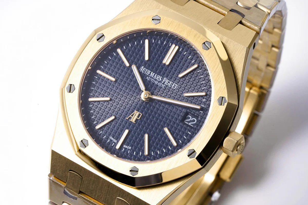 Royal Oak 15202 Blue Dial in Yellow Gold