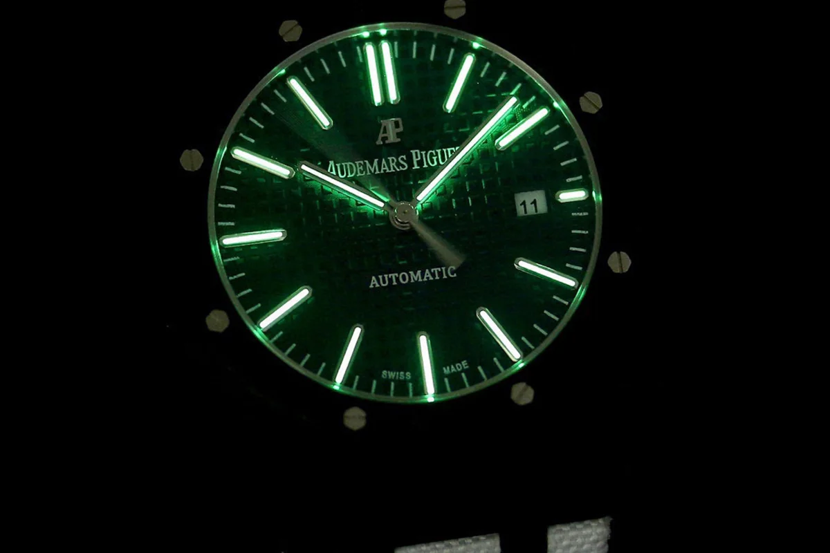 Royal Oak 15400 Black Dial in Carbon Fibre on White Nylon Strap