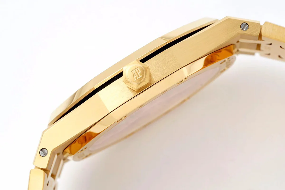 Royal Oak 16202 39mm Smoked Yellow Dial in Yellow Gold