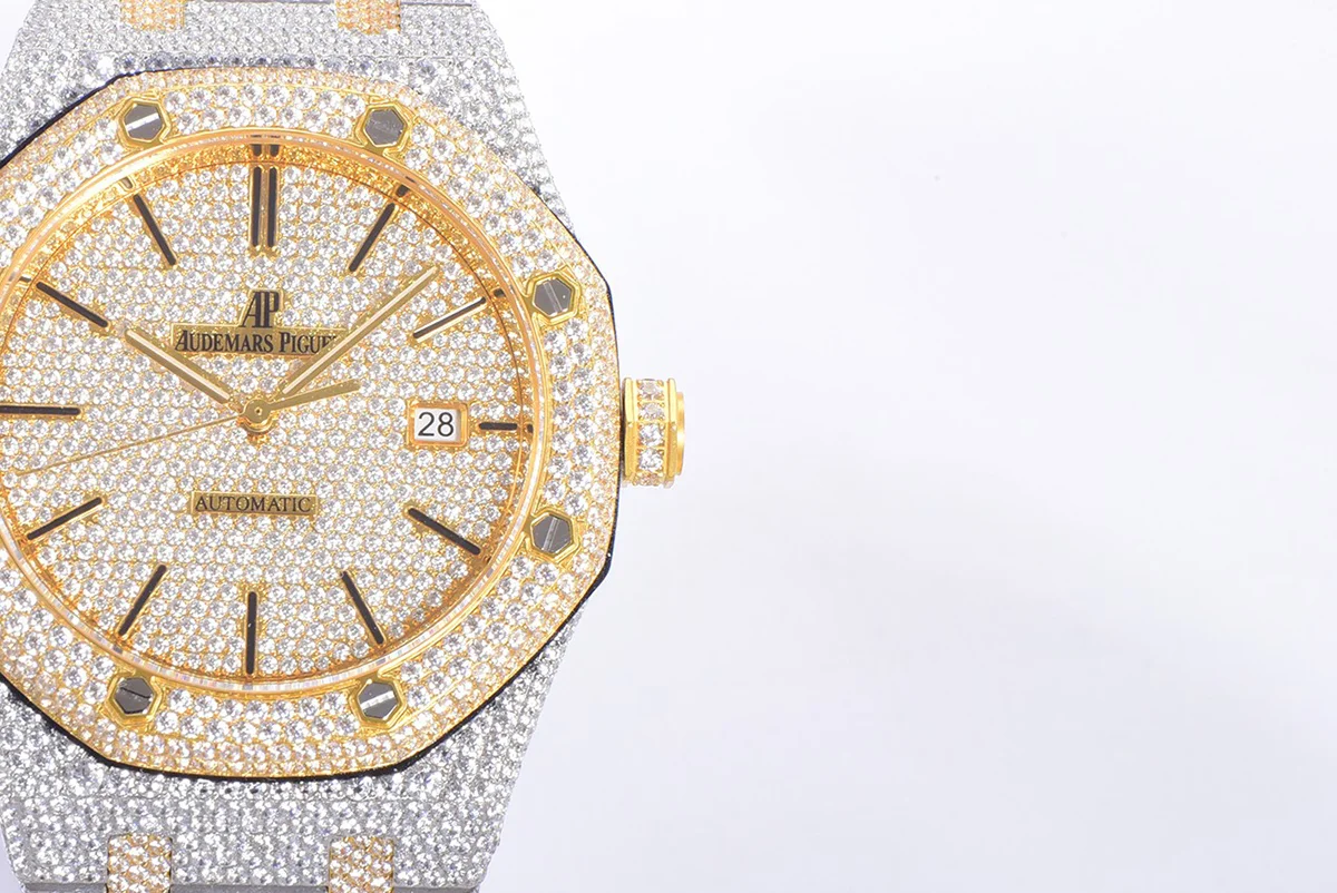 Royal Oak 41mm 15400 Iced Out Steel/Yellow Gold in Stick Markers