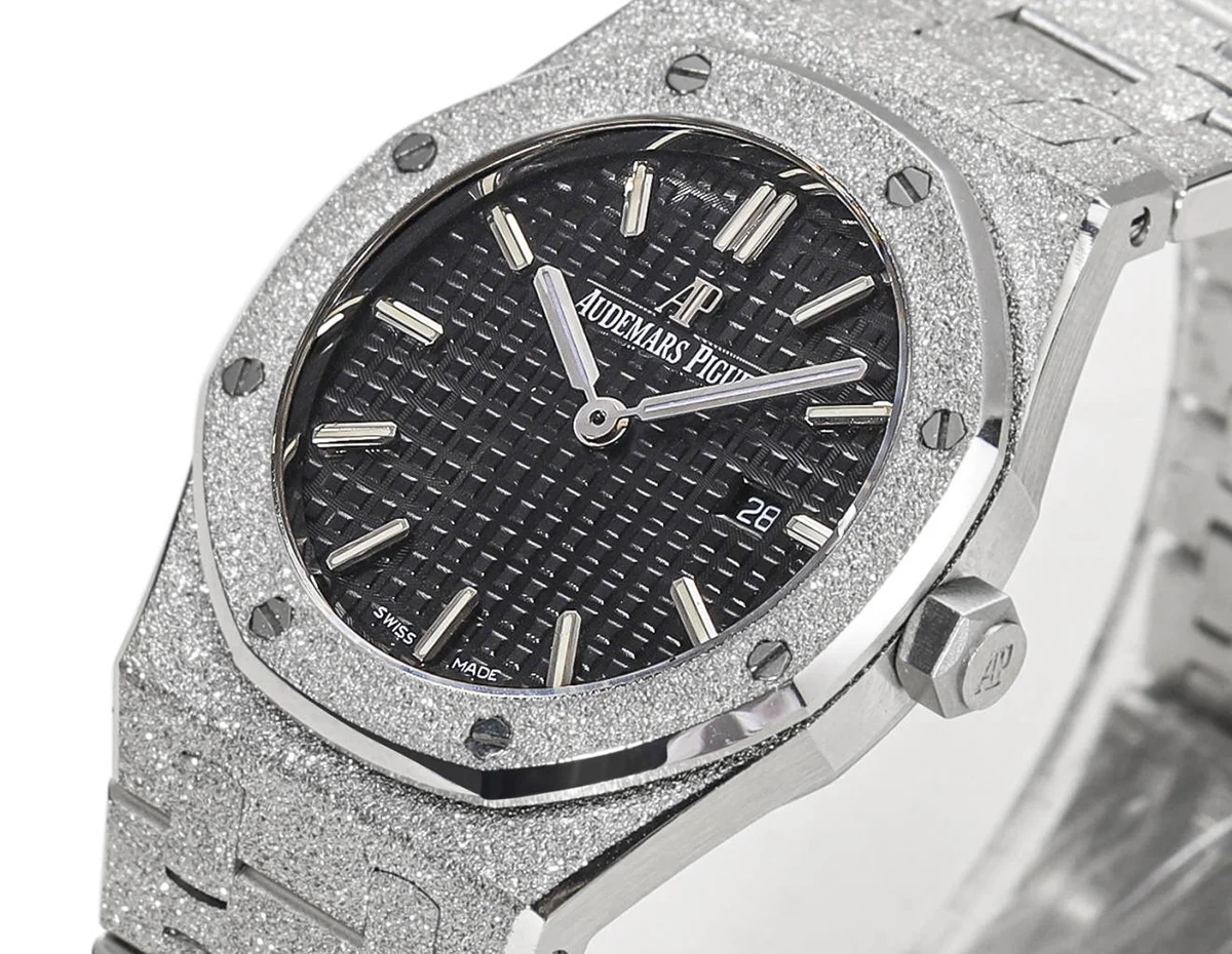 Royal Oak Frosted Gold Quartz Black Dial