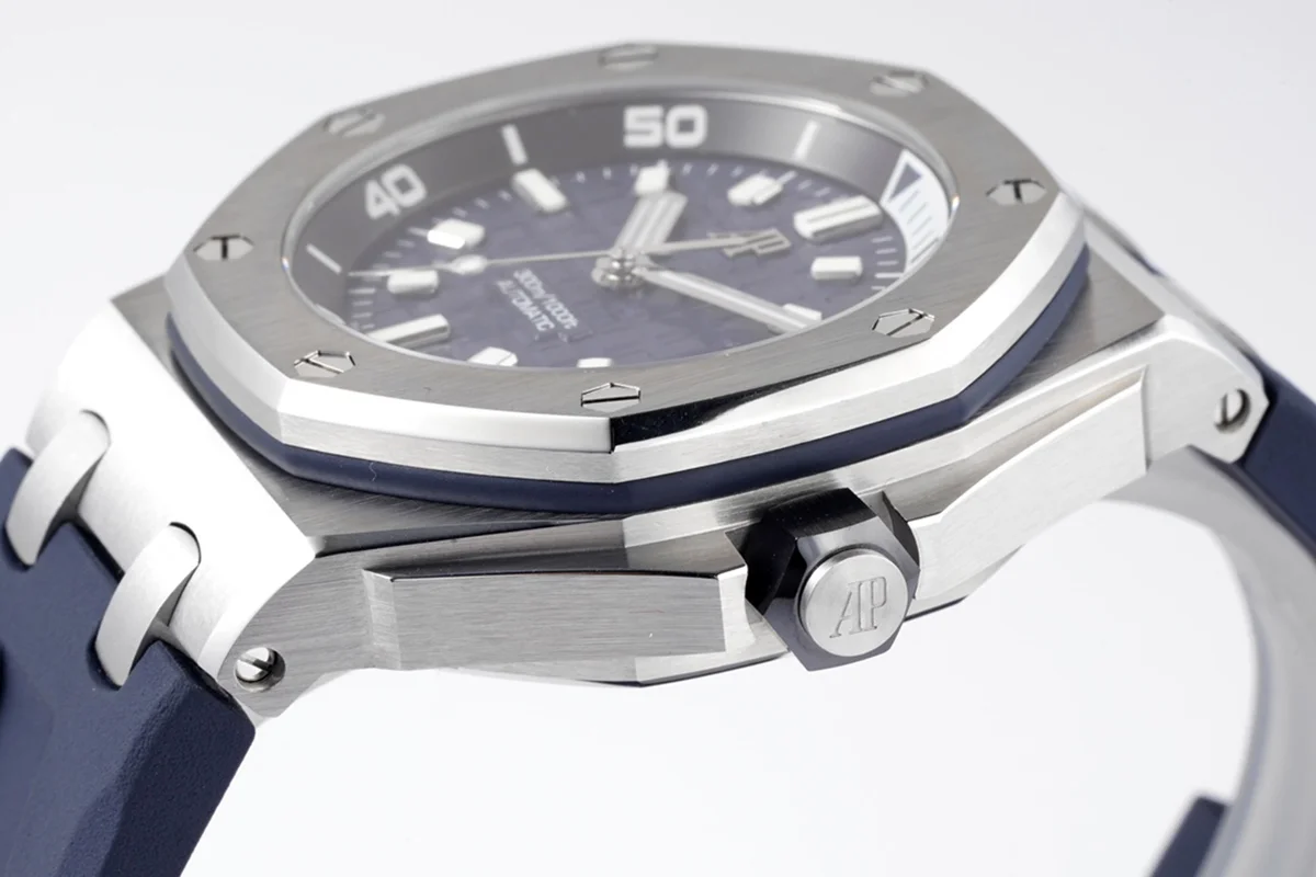 Royal Oak Offshore Diver Steel Blue Dial Ref. 15720ST.OO.A027CA.01