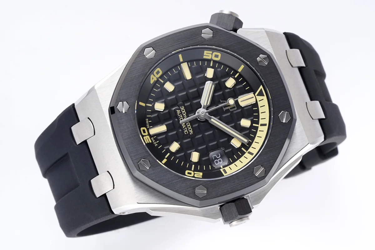 Royal Oak Offshore Diver White Gold Black Dial Ref. 15720CN.OO.A002CA.01