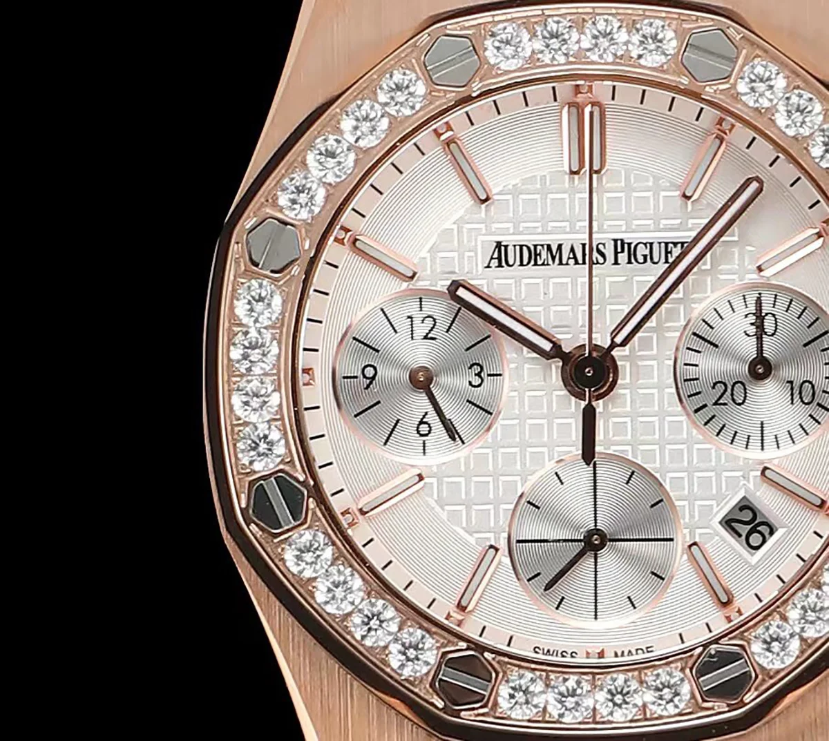 Royal Oak Offshore Selfwinding Chronograph 37mm White Dial in Rose Gold